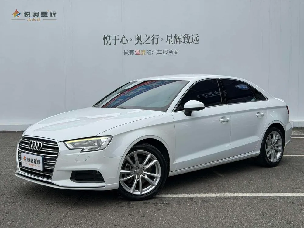 Audi A3 30 Version Limousine 35 TFSI Version, 2018 — фото 1