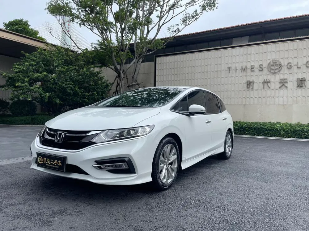 Honda Jade 1.8L Auto Classic Edition 5 Seater, 2017 — фото 1