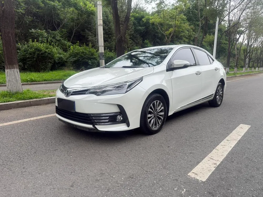 Toyota Corolla 1.2T S-CVT GL-i Edition CN6, 2018 — фото 1