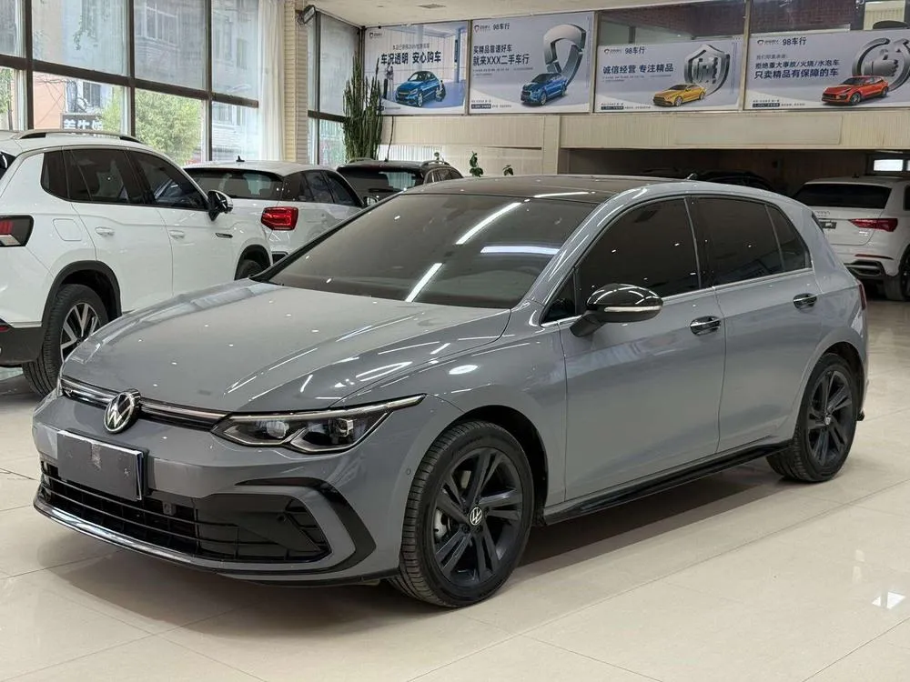 Volkswagen Golf, 2023