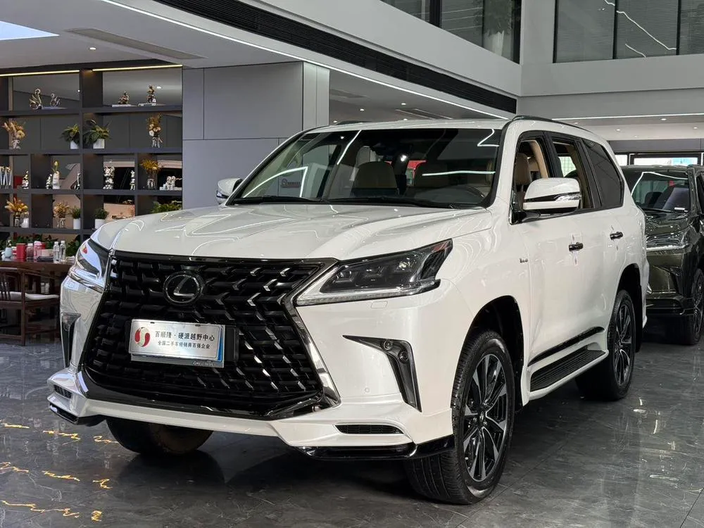 Lexus LX, 2021