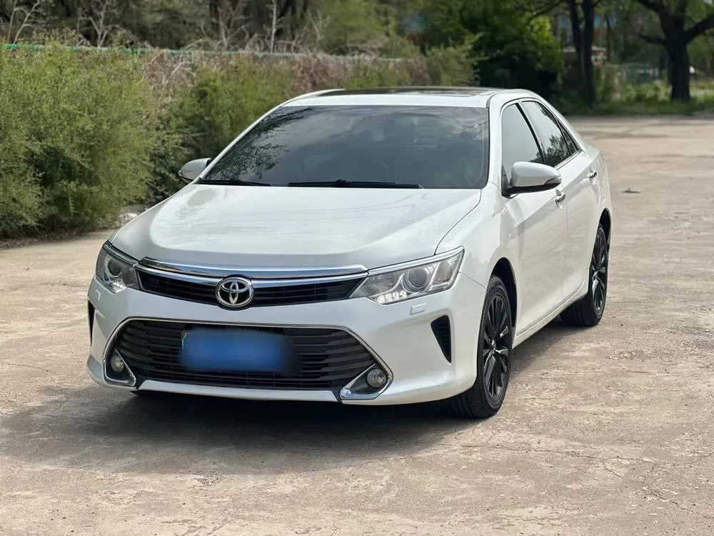Toyota Camry 2.5G Luxury Navigation Edition, 2015 — фото 1