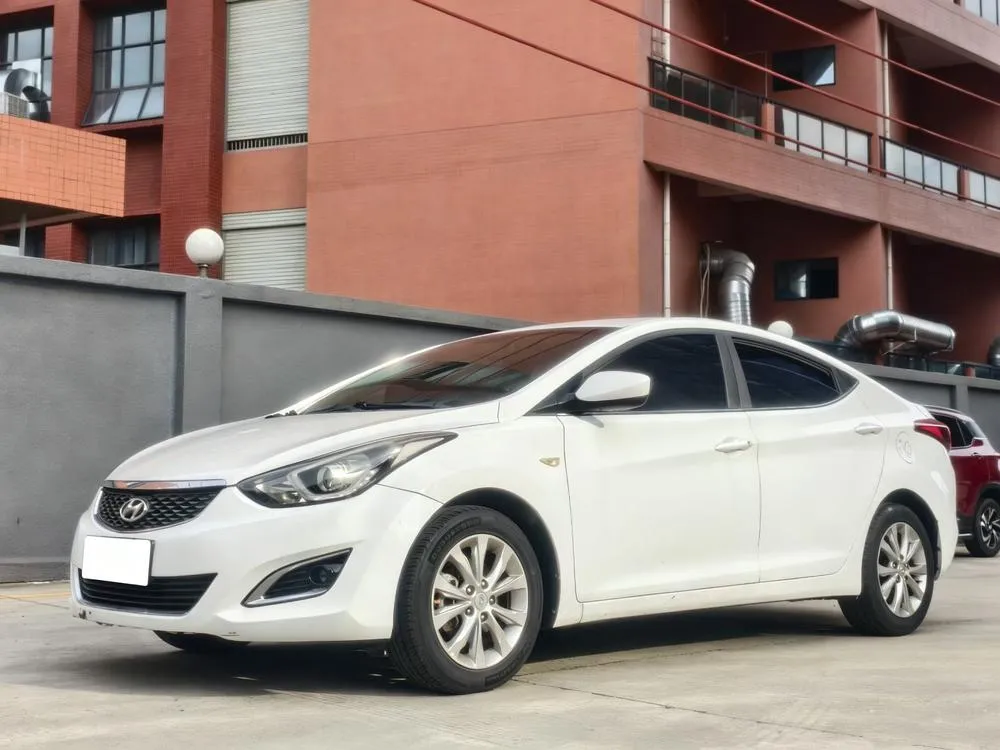 Hyundai Elantra Langdong 1.6L Auto Smart Version, 2016 — фото 1