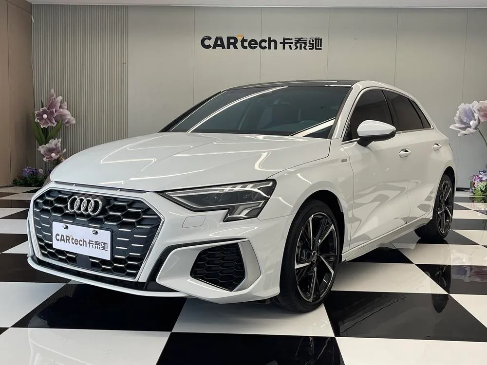 Audi A3 Sportback 35 TFSI Fashion Sport Version, 2022 — фото 1