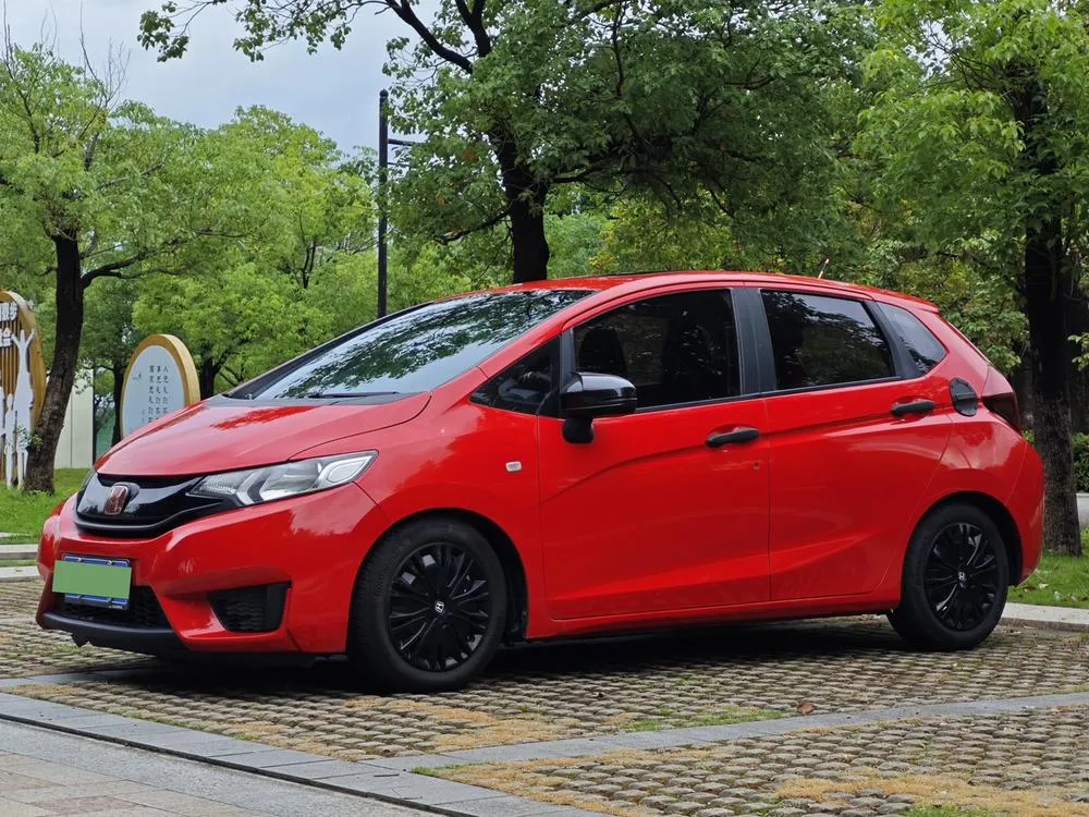 Honda Fit 1.5L LXS CVT Comfort Sunroof Edition, 2016 — фото 1