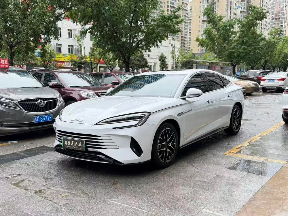 BYD Seal DM Glory Edition DM-i 1.5L 121KM Elite Version, 2024 — фото 1