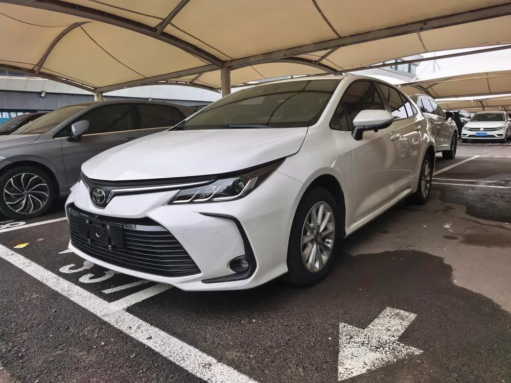 Toyota Corolla 1.2T S-CVT Elite PLUS Edition, 2021 — фото 1