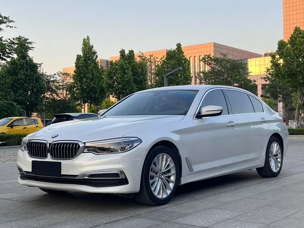 BMW 5-Series, 2020
