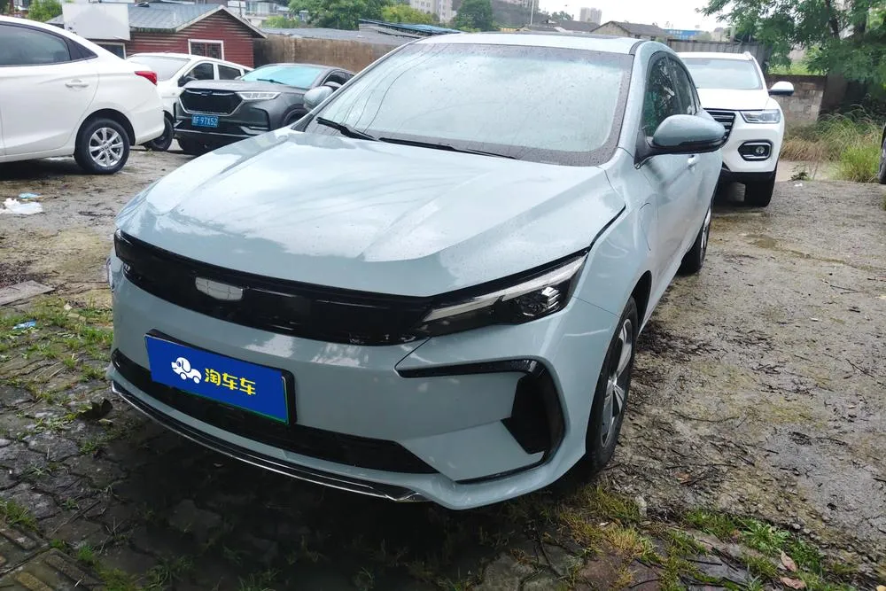 Geely Emgrand L Hi-P 1.5TD-DHT Pro 龙腾 версия 100KM превосходная версия, 2024 — фото 1