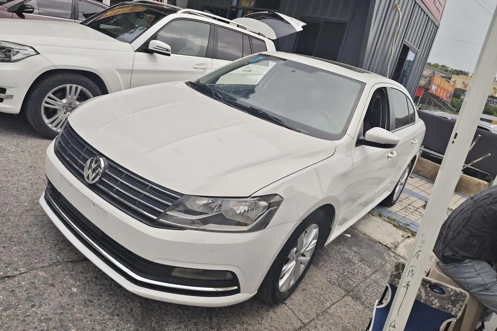 Volkswagen Lavida 230TSI DSG Comfort Edition, 2017 — фото 1