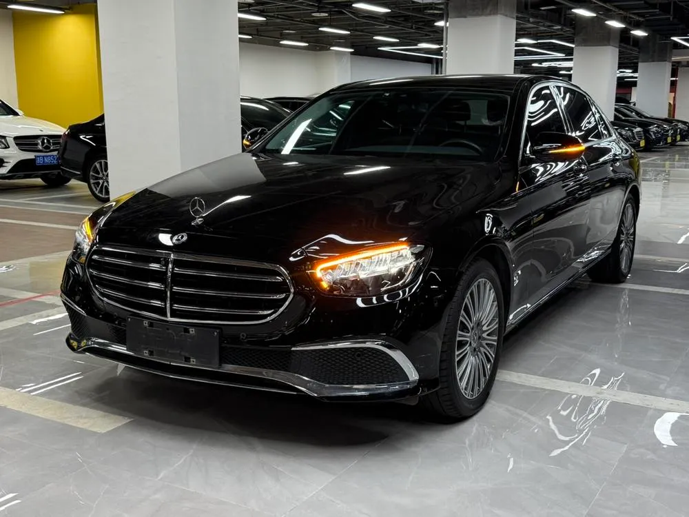 Mercedes-Benz E-Class E 300 L Luxury Version, 2023 — фото 1