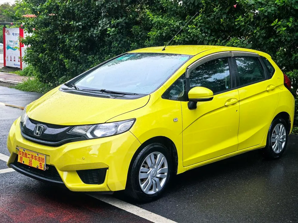 Honda Fit 1.5L LX CVT Comfort Version, 2016 — фото 1
