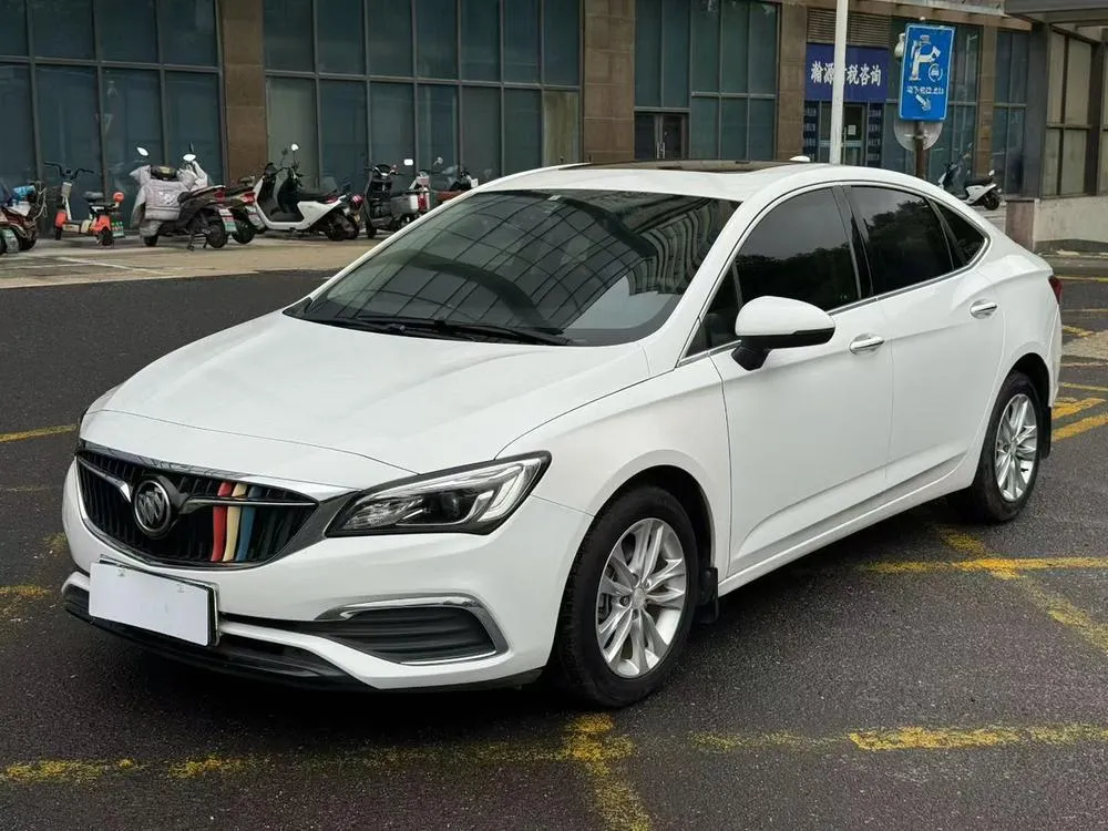 Buick Verano Sedan 20T Dual Clutch Luxury Version, 2018 — фото 1
