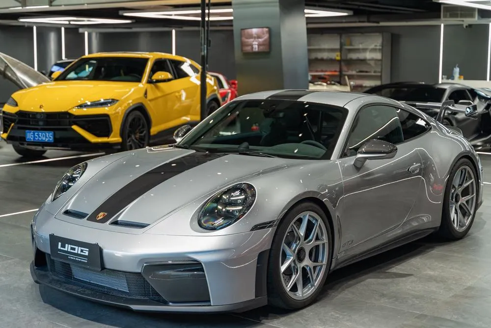 Porsche 911, 2025