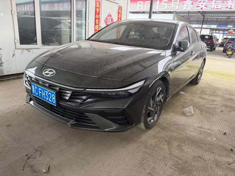 Hyundai Elantra, 2023