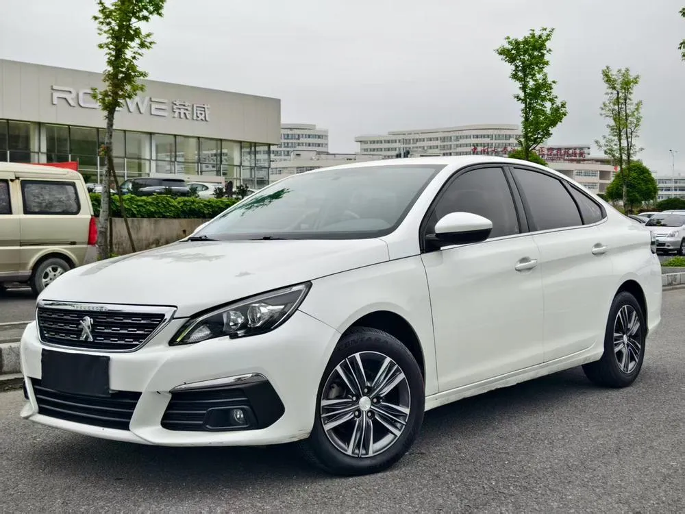 Peugeot 308 1.6L Auto Luxury Edition, 2018 — фото 1