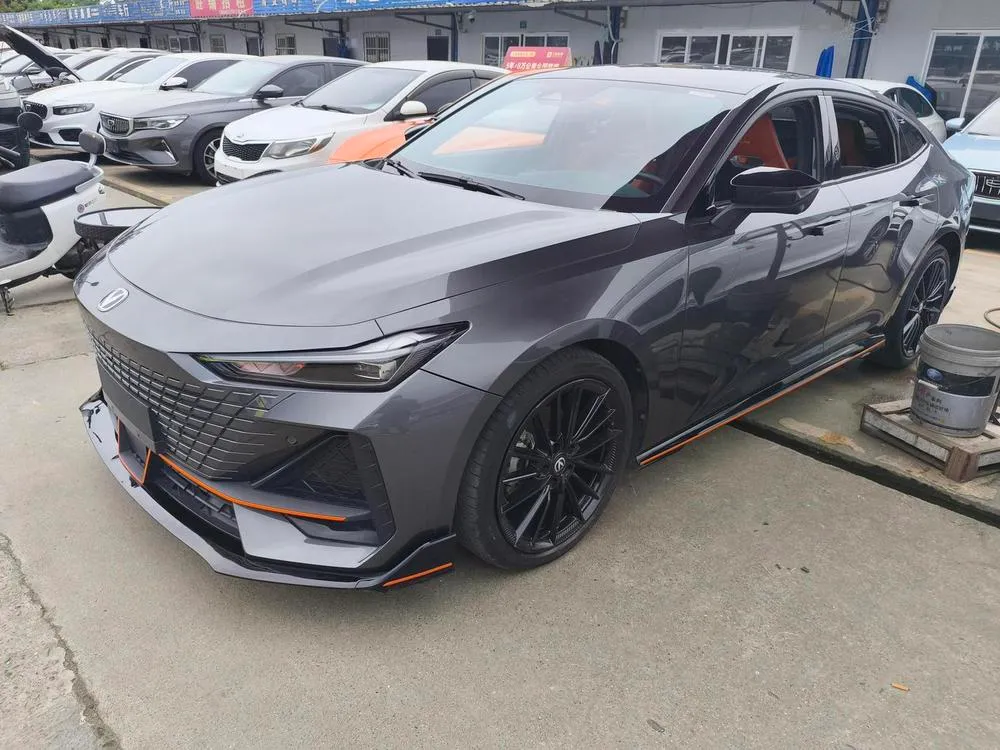Changan UNI-V 1.5T Sport Edition, 2023 — фото 1