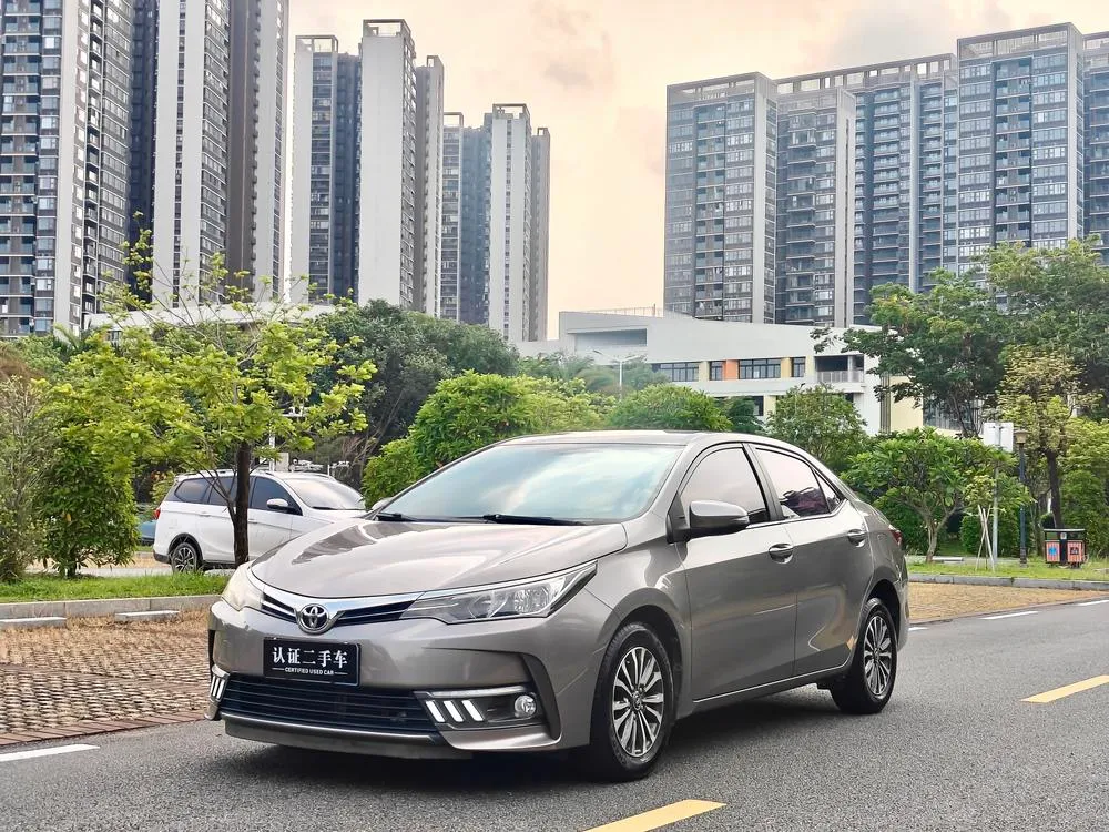 Toyota Corolla Facelift 1.2T S-CVT GL CN5, 2017 — фото 1