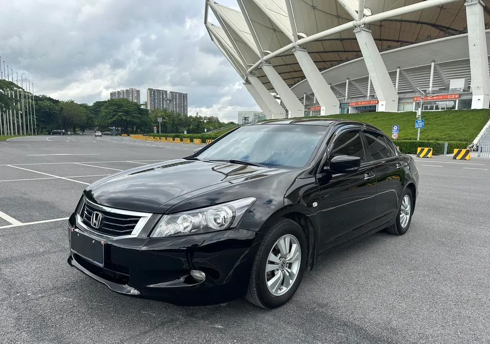 Honda Accord 2.4L LX, 2010 — фото 1