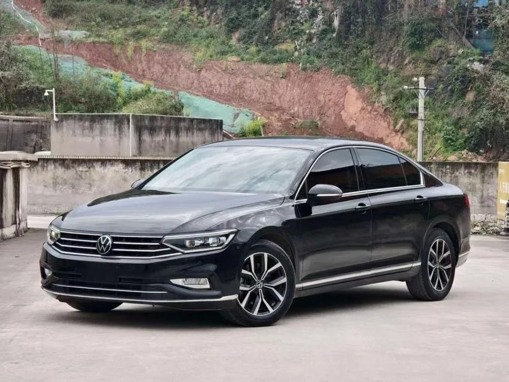 Volkswagen Magotan 330TSI DSG Luxury Version, 2020 — фото 1
