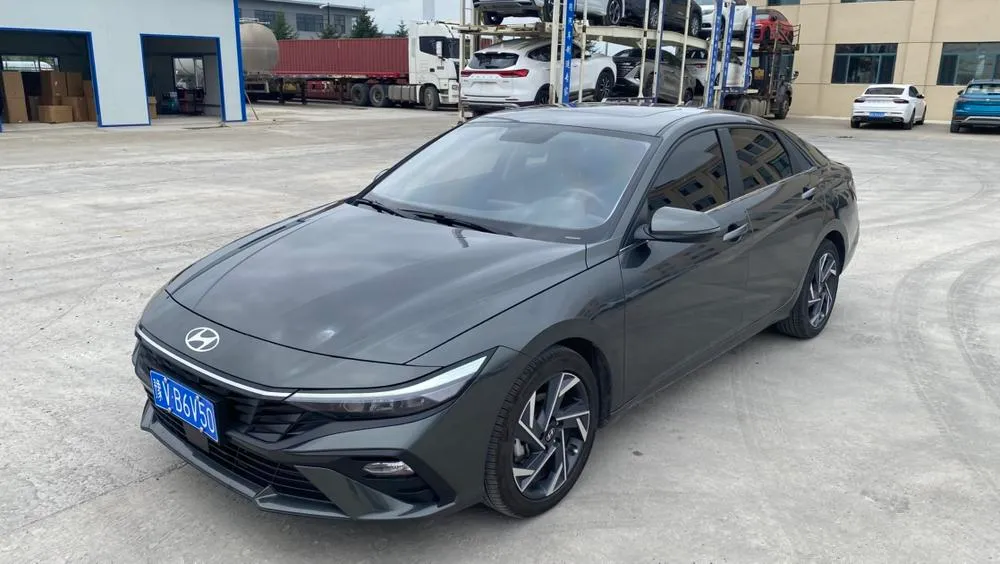 Hyundai Elantra, 2023