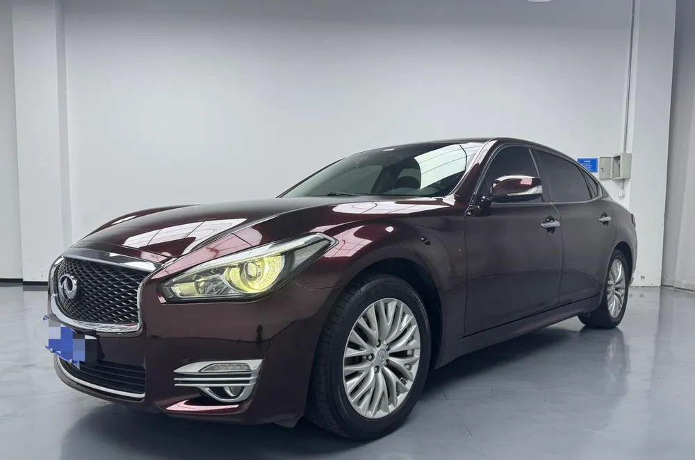 Infiniti Q70, 2019