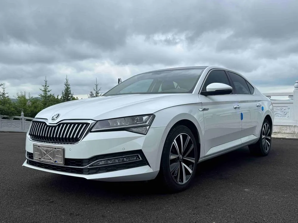 Skoda Superb TSI280 DSG Prestige Edition, 2022 — фото 1