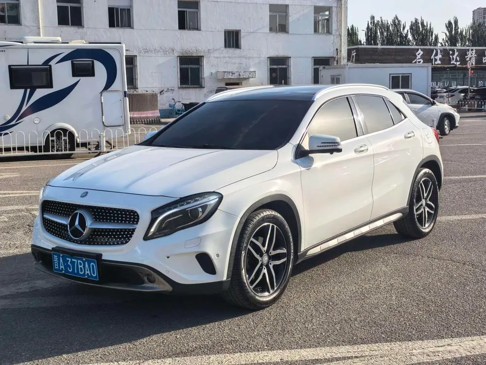 Mercedes-Benz GLA, 2016