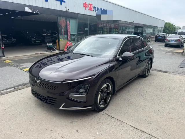 Wuling Starlight PHEV, 2023