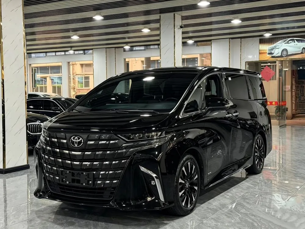 Toyota Alphard, 2023