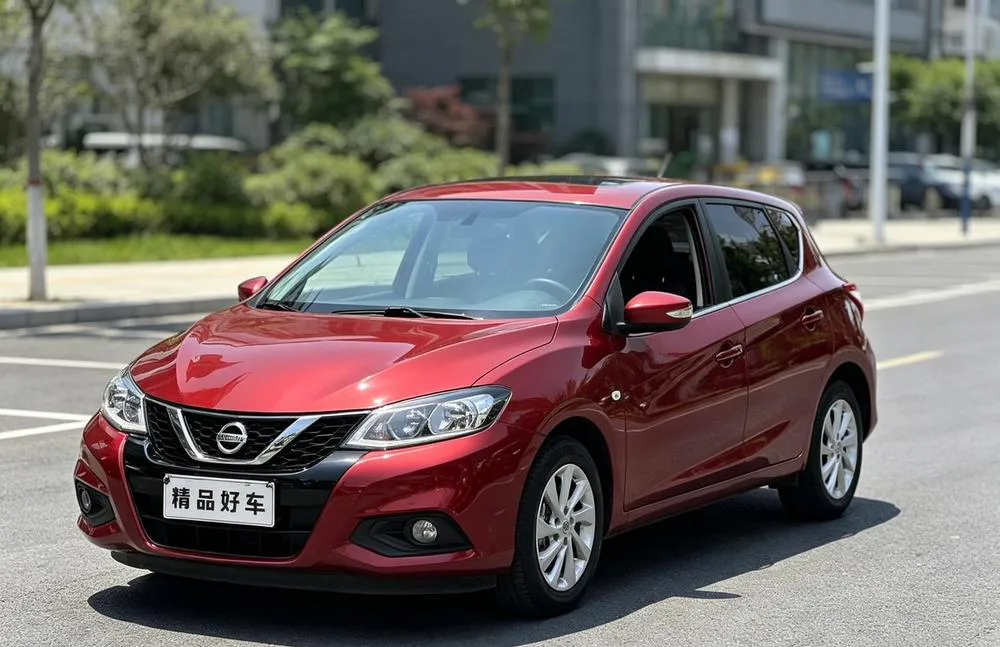 Nissan Tiida 1.6L CVT Cool Edition, 2016 — фото 1