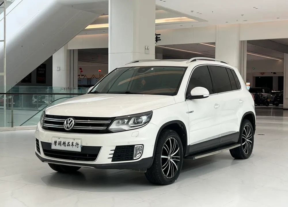 Volkswagen Tiguan 330TSI автомат полный привод Флагман, 2016 — фото 1