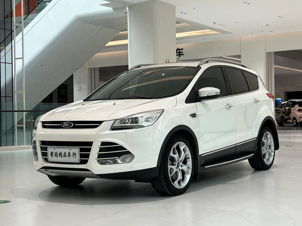 Ford Kuga, 2013