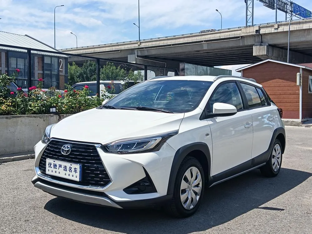 Toyota Yaris L 1.5L CVT Leading PLUS Edition, 2022 — фото 1