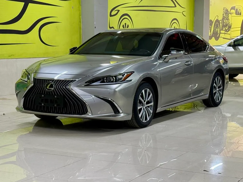 Lexus ES, 2021