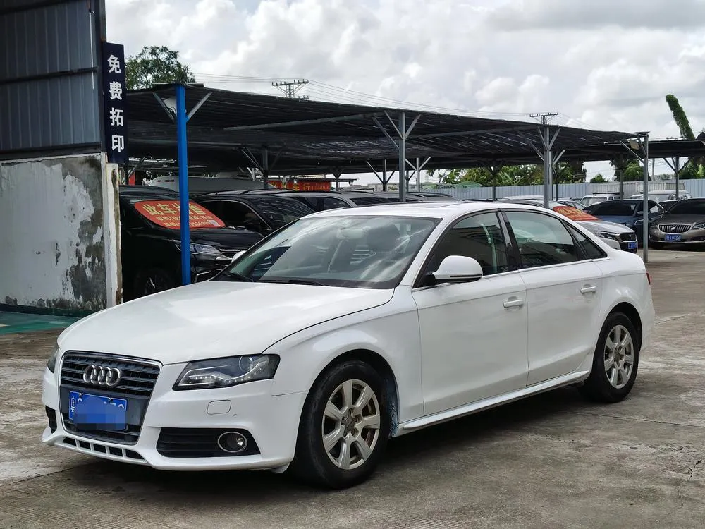 Audi A4L 2.0 TFSI Auto Standard Version, 2012 — фото 1