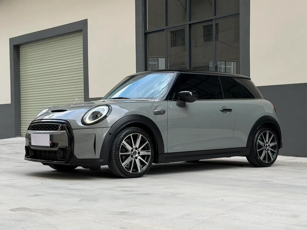 MINI MINI, 2022