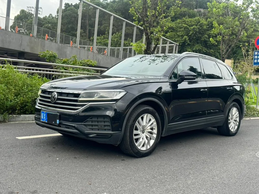 Volkswagen Touareg 2.0TSI Navigator Special Edition, 2021 — фото 1