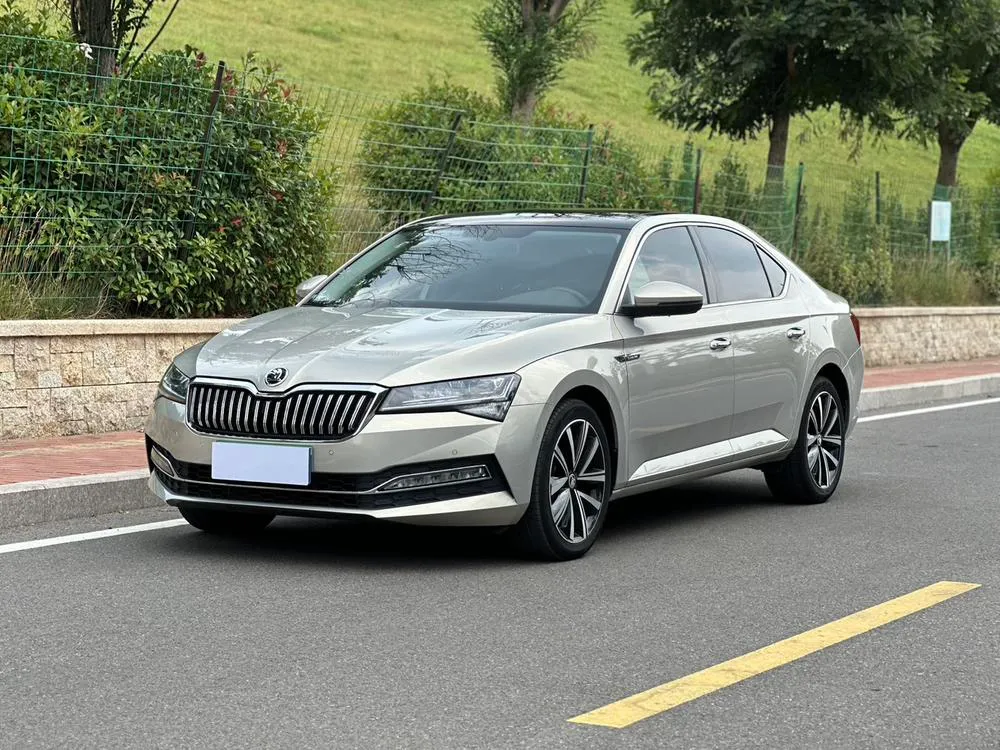 Skoda Superb TSI280 DSG Prestige Edition, 2022 — фото 1