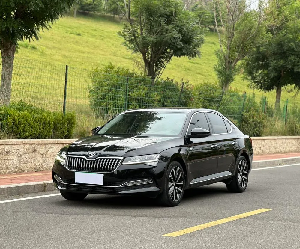 Skoda Superb Facelift TSI280 DSG Prestige Edition, 2023 — фото 1