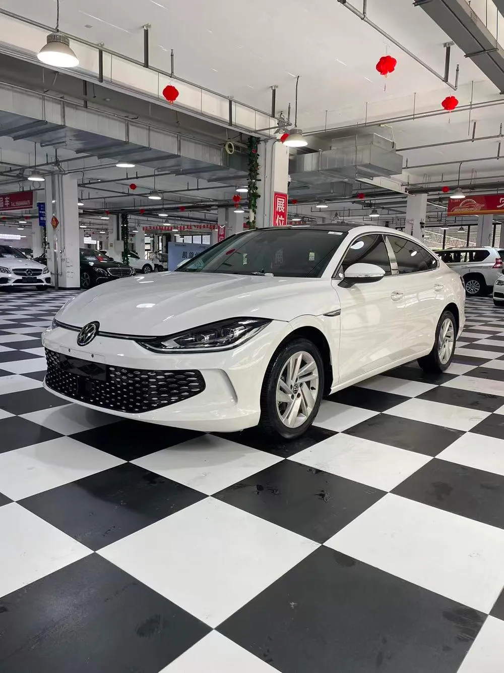 Volkswagen Lamando L 280TSI DSG Stylish Edition, 2023 — фото 1