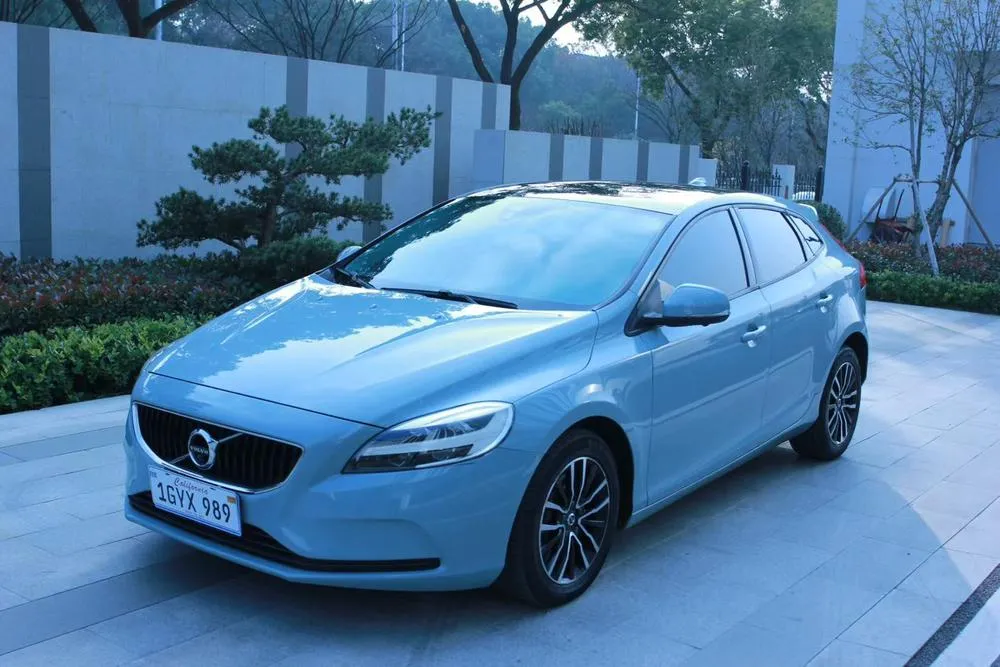 Volvo V40, 2017