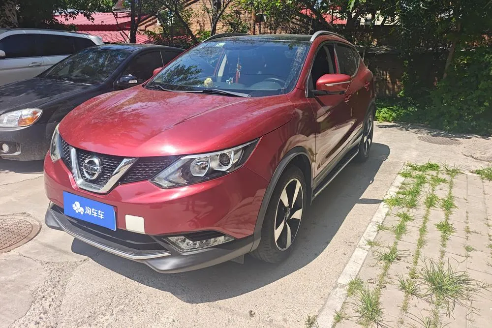 Nissan Qashqai 2.0L CVT Luxury Edition, 2016 — фото 1