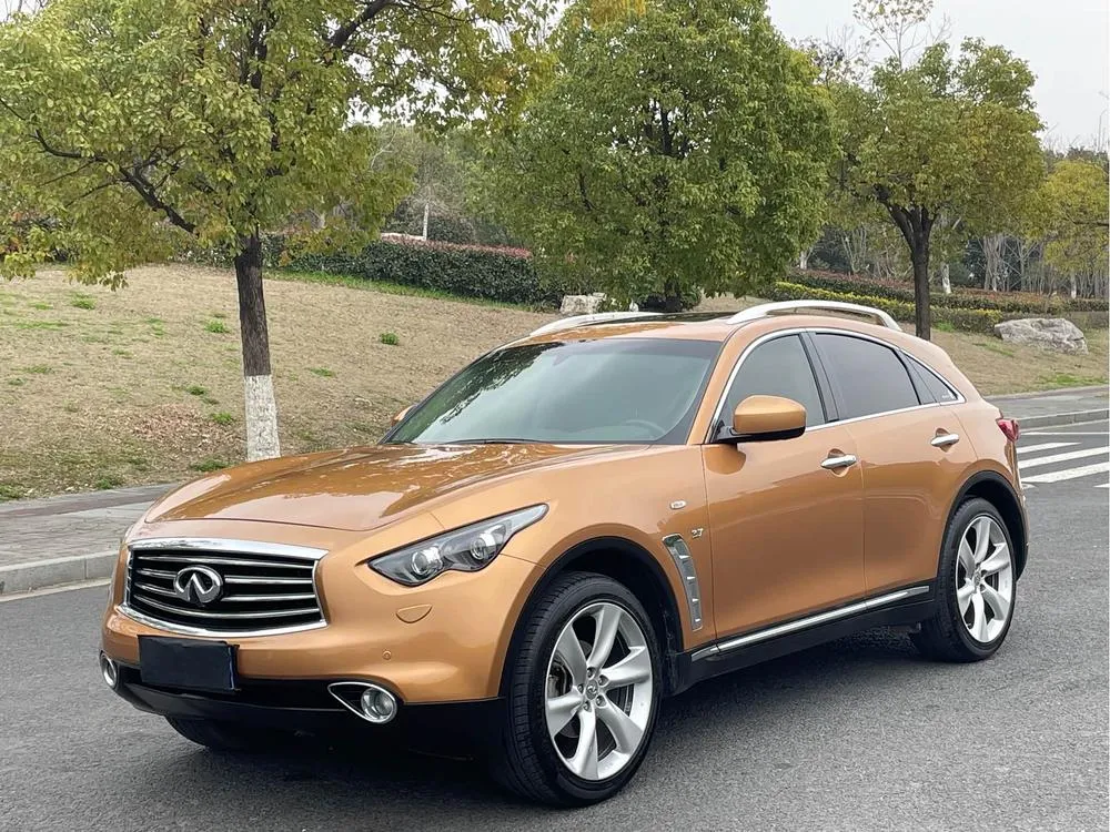 Infiniti QX70, 2013