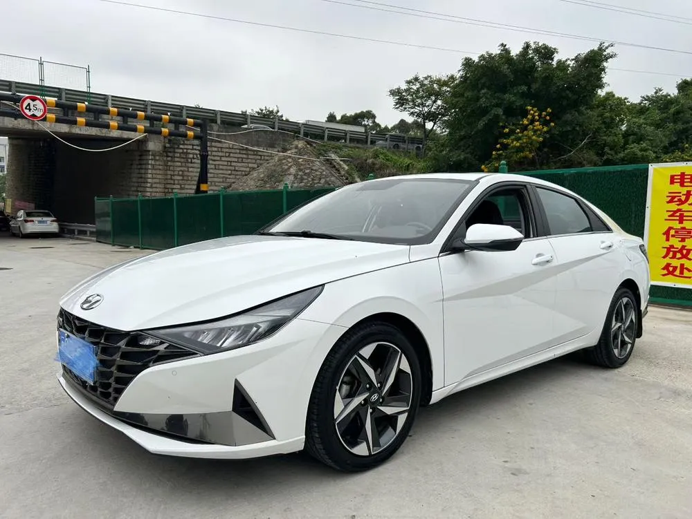 Hyundai Elantra 1.5L CVT GLX Elite Edition, 2022 — фото 1