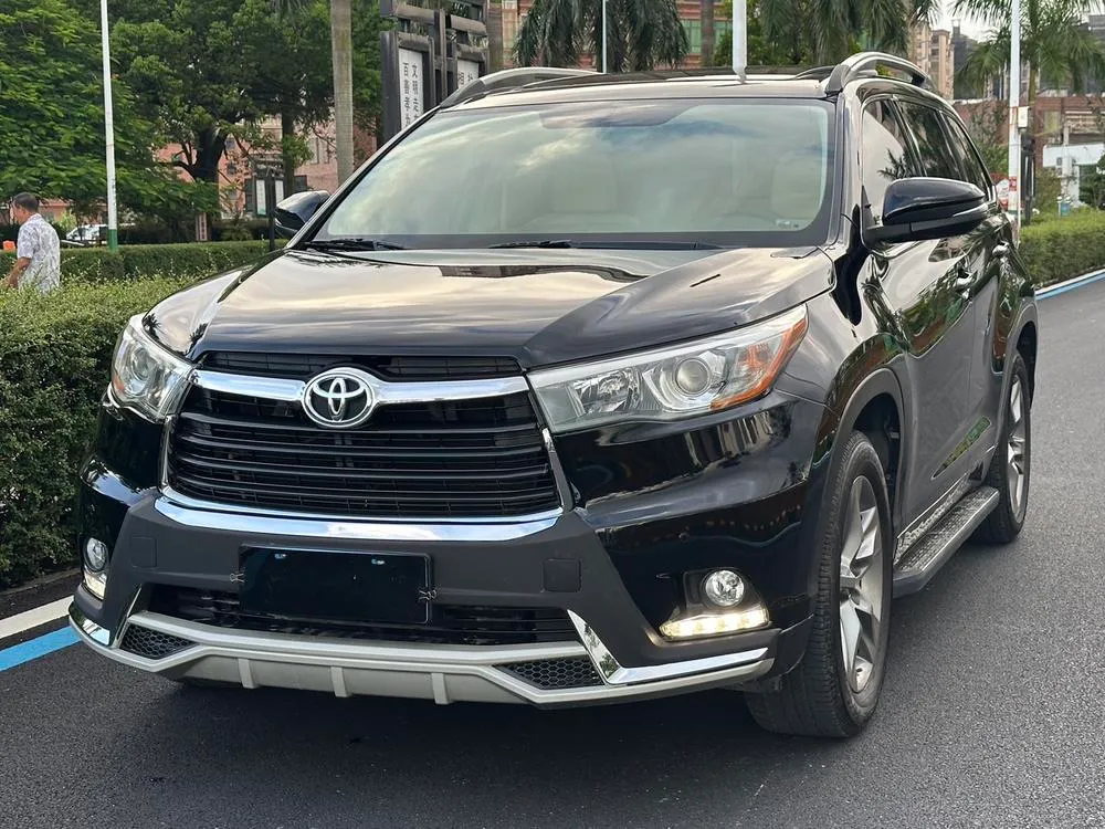 Toyota Highlander 2.0T 4WD Luxury Edition 7 Seater, 2015 — фото 1