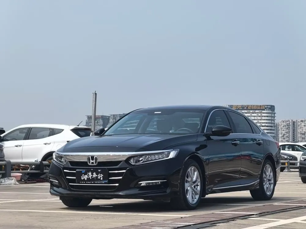 Honda Accord 260TURBO Elite Edition CN6, 2018 — фото 1