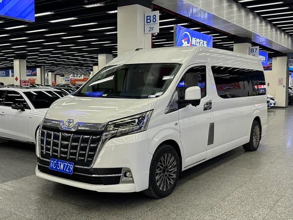 Toyota Hiace, 2022