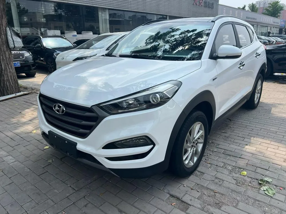 Hyundai Tucson 1.6T Dual Clutch 2WD Smart Version, 2015 — фото 1