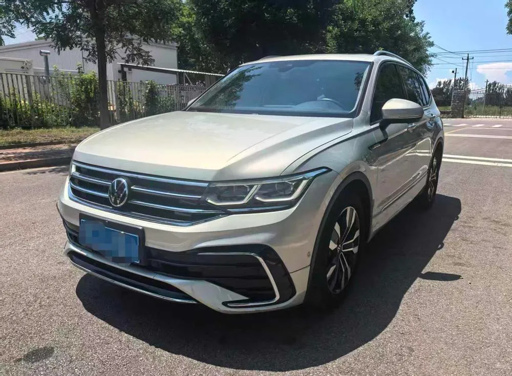 Volkswagen Tiguan L 330TSI Auto 2WD R-Line Edition, 2022 — фото 1